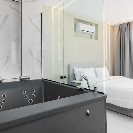 Ophelia By Halu!, Luxury With Hot Tub *