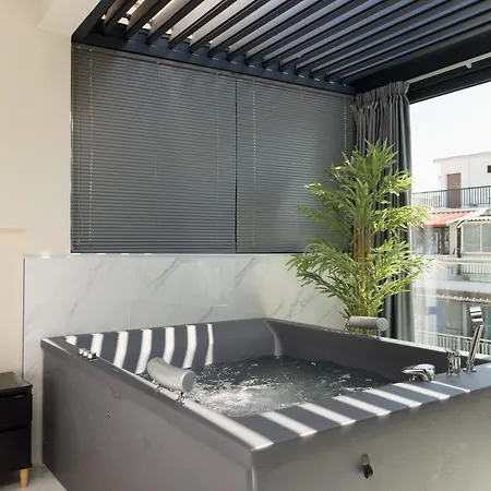 Apartment Ophelia By Halu!, Luxury With Hot Tub *