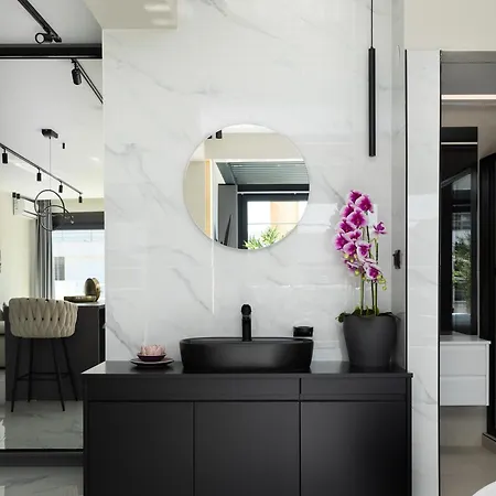 Ophelia By Halu!, Luxury With Hot Tub *